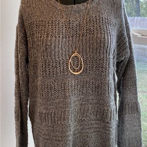 Women’s St. John’s Bay sweater cabinet gray light weight large